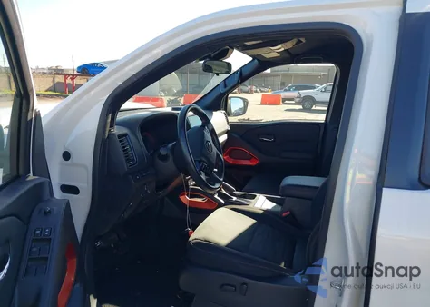 2023 Nissan Frontier Pro-4X 4X4 z USA, uszkodzony, nr VIN 1N6ED1EK7PN664462